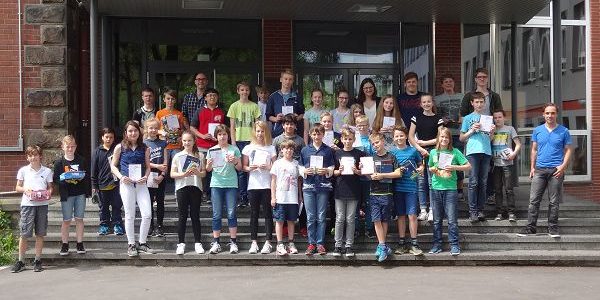 FBG-Schüler erfolgreich beim Känguru-Wettbewerb FBG-Schüler erfolgreich beim Känguru-Wettbewerb