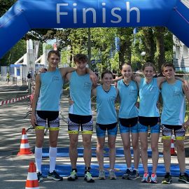 Triathlon-Schulmannschaft des FBG verteidigt die Landesmeisterschaft Triathlon-Schulmannschaft des FBG verteidigt die Landesmeisterschaft