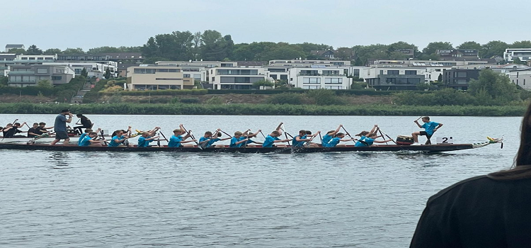 FBG gewinnt beim Drachenbootrennen am Phönix-See in allen Bootsklassen