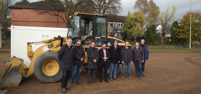 Arbeiten am neuen Sportplatz haben begonnen